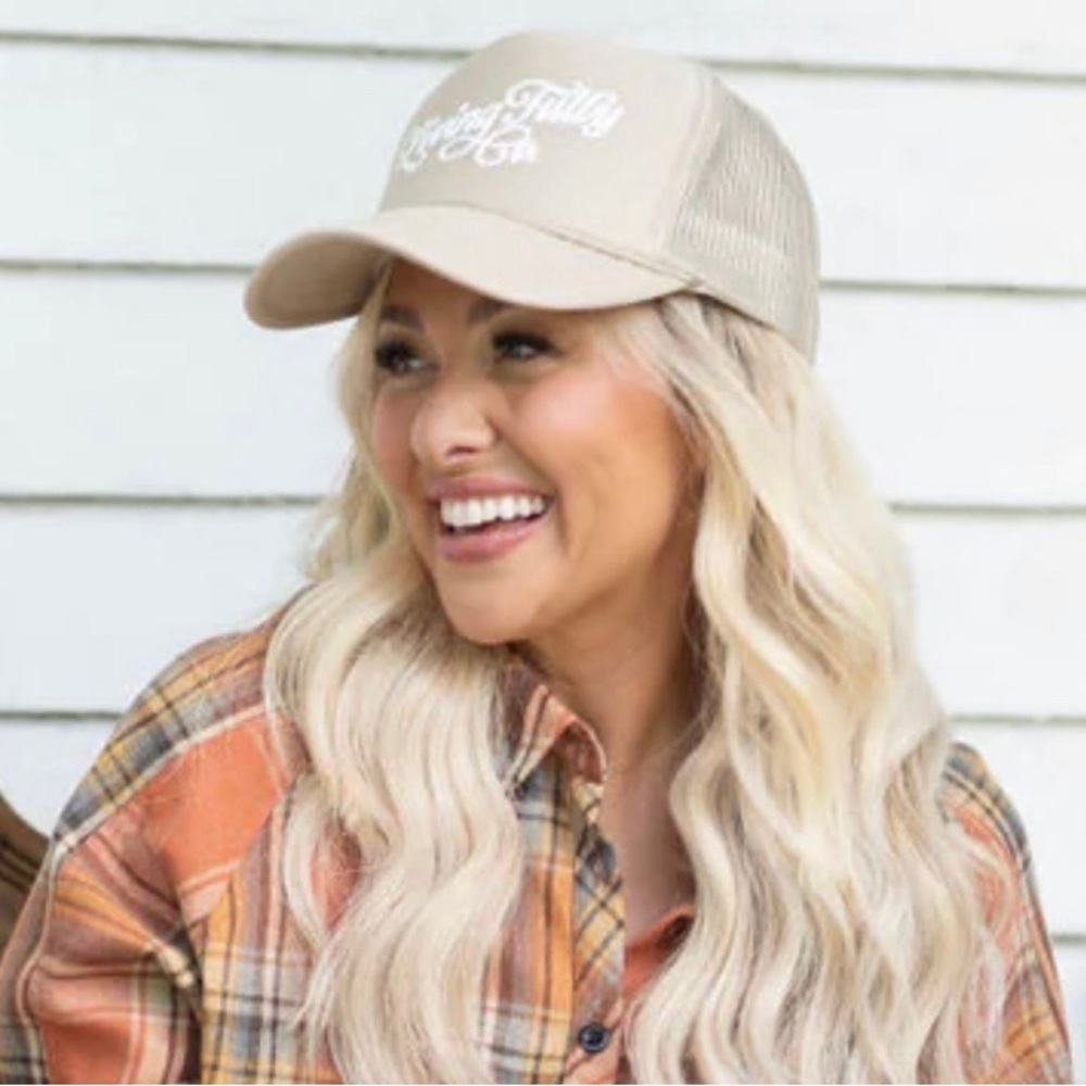 Living Fully Co. Hat in Beige. Fall 2023 collection. New, not worn.